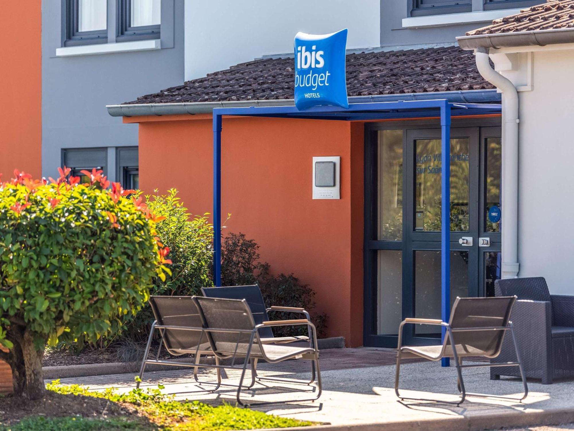 Ibis Budget Villefranche Limas Exteriör bild