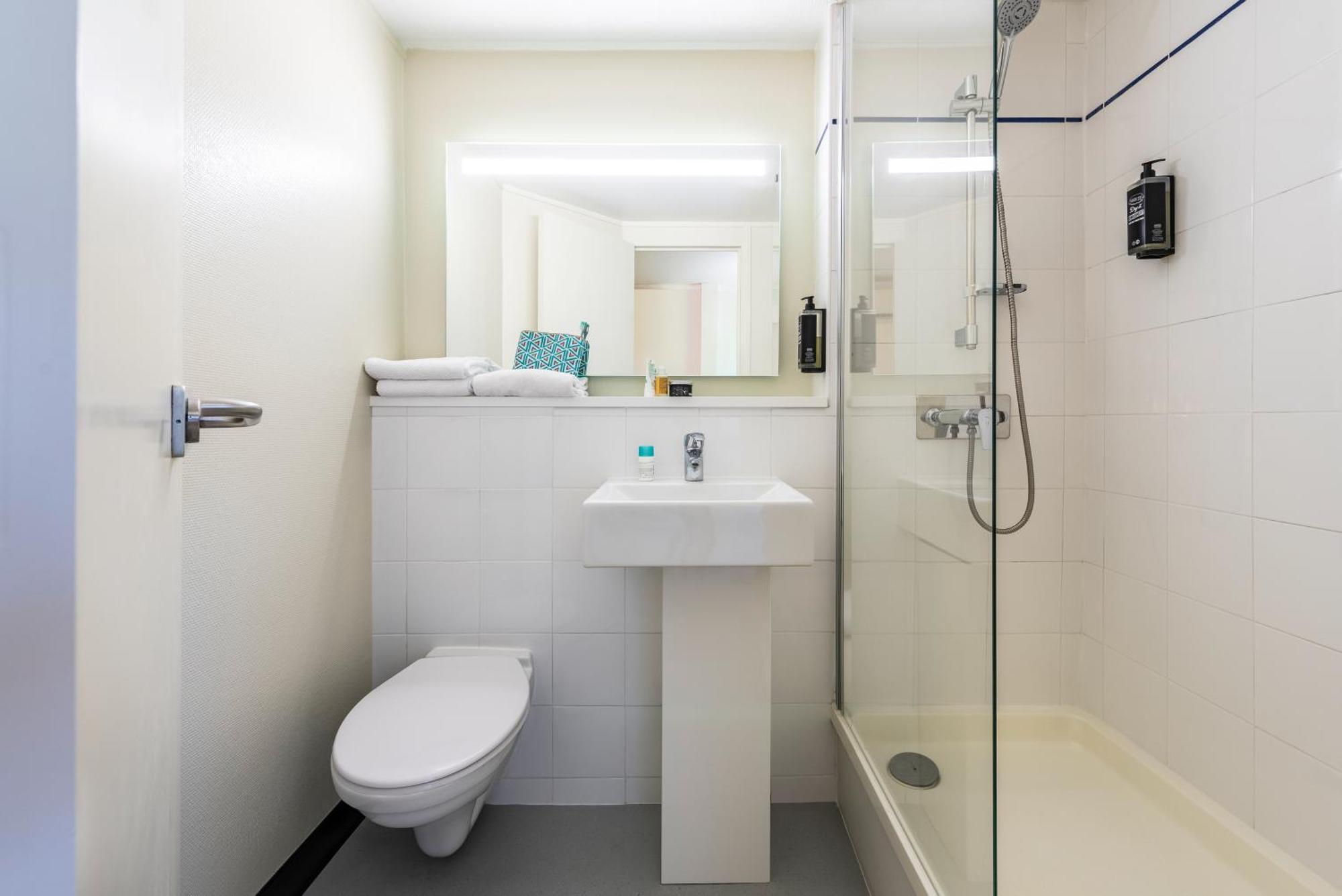 Ibis Budget Villefranche Limas Exteriör bild