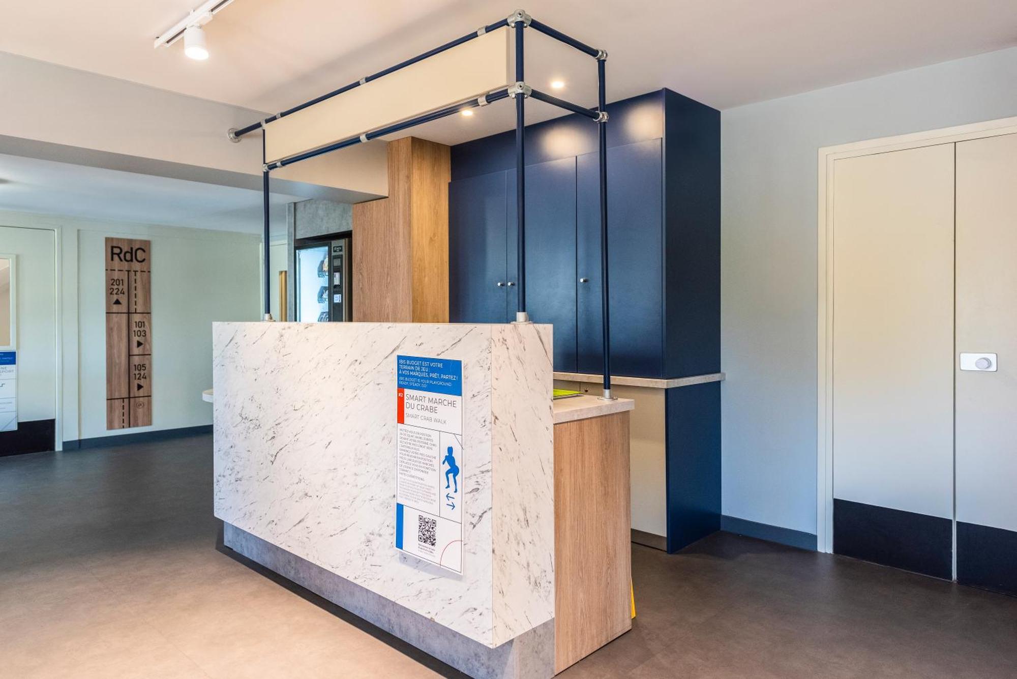Ibis Budget Villefranche Limas Exteriör bild