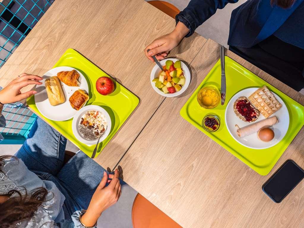 Ibis Budget Villefranche Limas Restaurang bild